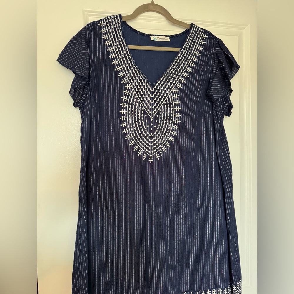 Elegant Navy Tunic with Silver Embroidery